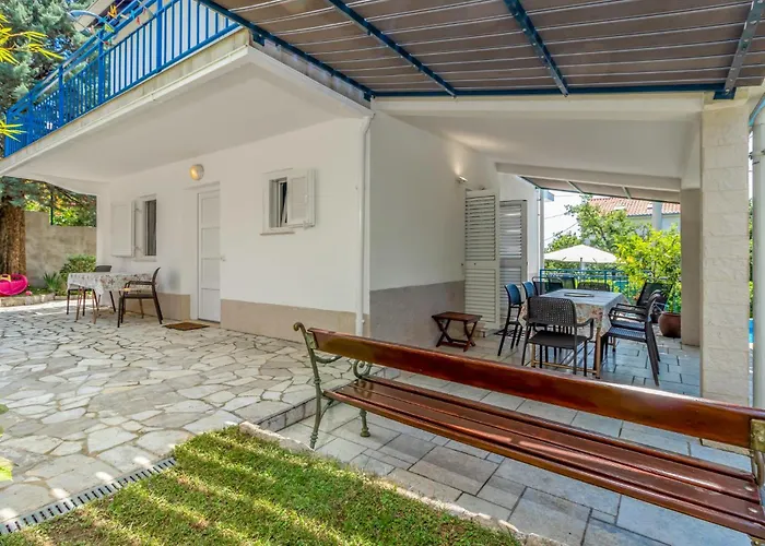 度假居 3 Bedroom Beautiful In 卓得诺沃